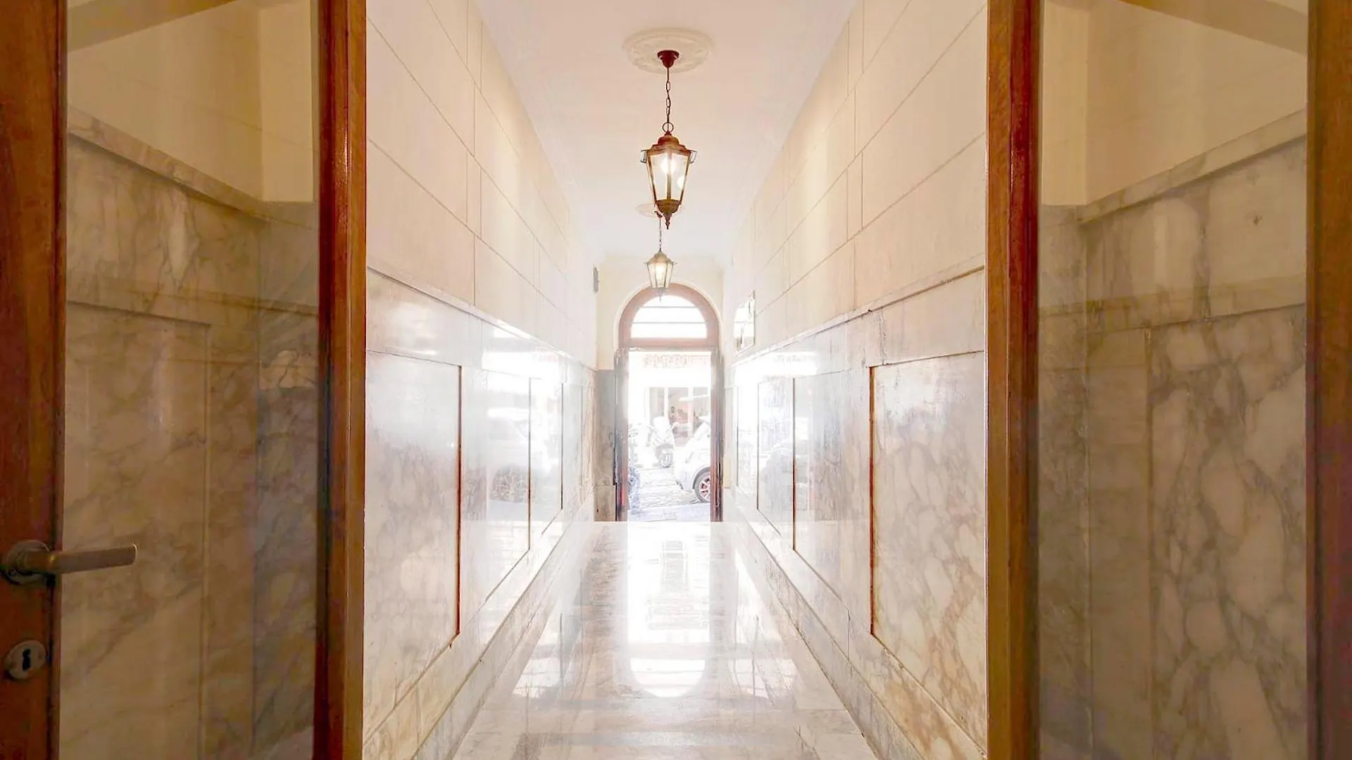 Crispi Relax Apartment 0*, Rome