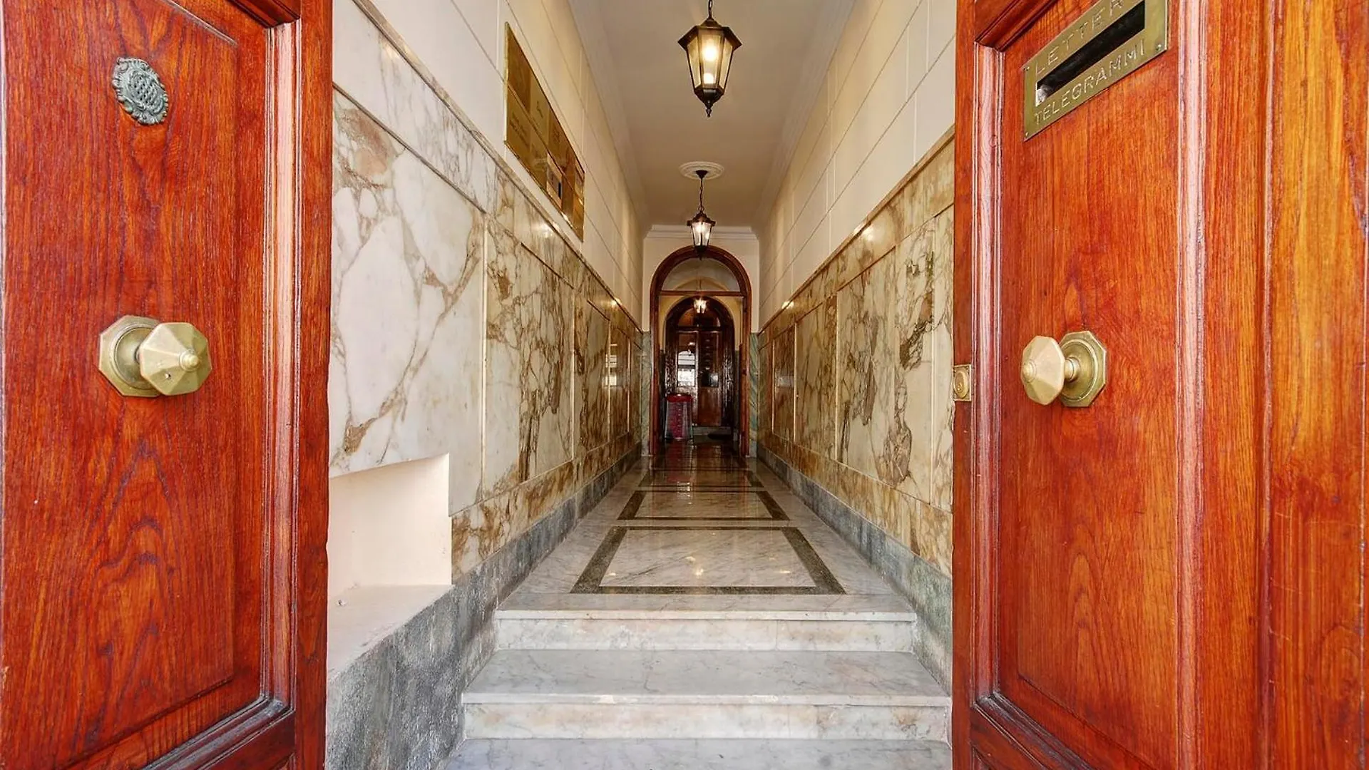 Crispi Relax Apartment  Rome